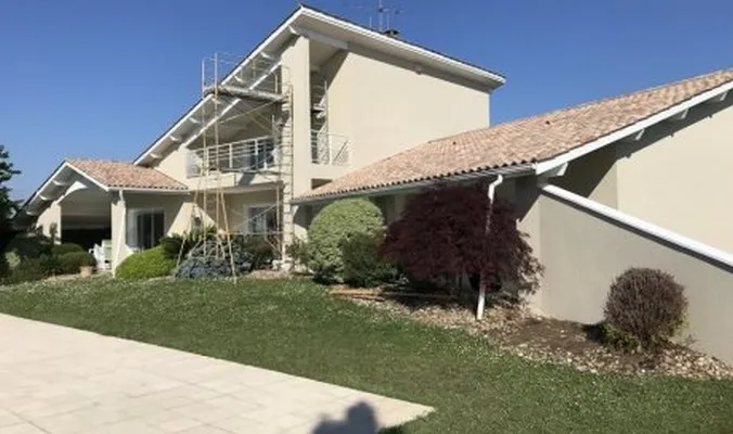Artisan peintre à Marmande pour ravalement de façade d'une maison à étages pour particulier, Marmande, Nuan C'Vous